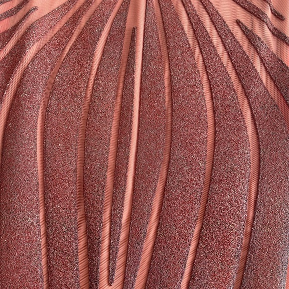 Baccio Couture Chic Mauve Bodycon Midi Dress - Picture 7 of 8